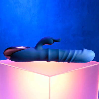 Foto 2 do produto Vibrador Rabbit com Anéis Massageadores em 3 Níveis, 10 Modos de Vibração e Carregamento via Cabo USB - Evolved Novelties The Ringer | 13,5 x 3,7 cm