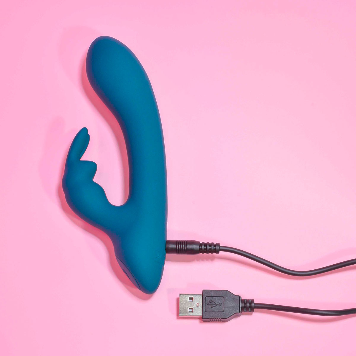 Vibrador Rabbit Recarregável em Silicone com 7 Modos de Vibrações - Evolved Playboy Pleasure Lil | 9,7 x 2,8 cm - 3