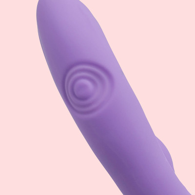 Foto 9 do produto Vibrador Rabbit em Silicone com 7 Modos de Vibração, 7 Funções Tape, 7 Tipos de Estimulação Clitoriana e Carregamento via USB - Dino G | 12 x 3,2 cm | Disponível em 2 Cores