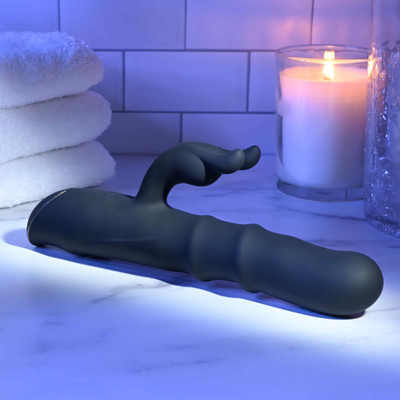 Foto 2 do produto Vibrador Rabbit em Silicone com Anéis Massageadores em 3 Níveis, 10 Modos de Vibração e Recarregável - Evolved Ringmaster | 12,5 x 3,2 cm