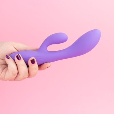 Vibrador Rabbit em Silicone Soft Touch com 10 Modos de Vibração e Carregamento via Cabo USB - Exclusiva Elysian