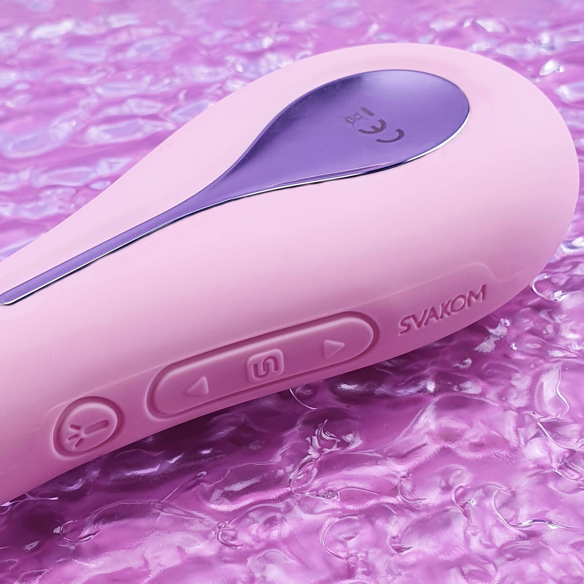 Vibrador Recarregável com Câmera Embutida, 5 Modos de Vibração e à Prova D'Água - 20 x 2,5 cm | Svakom Siime Eye - 2