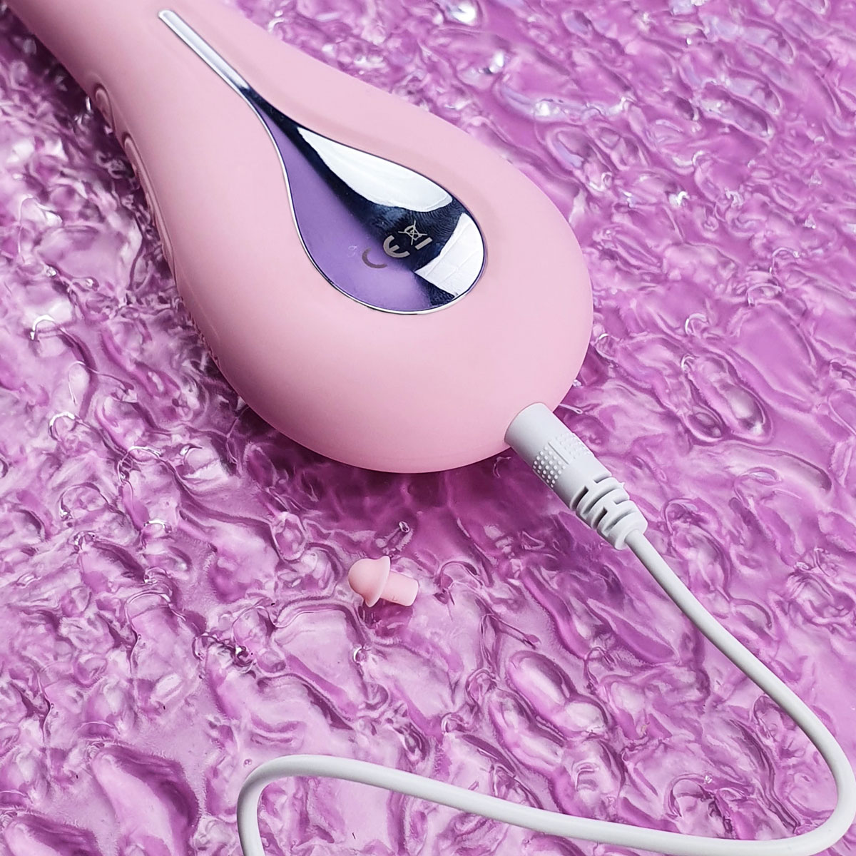 Vibrador Recarregável com Câmera Embutida, 5 Modos de Vibração e à Prova D'Água - 20 x 2,5 cm | Svakom Siime Eye - 4