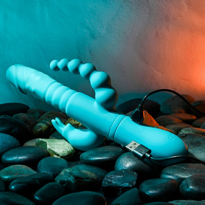 Foto 3 do produto Vibrador Rotativo de Ponto G e Clitóris com Plug Anal Escalonado de Esferas e 10 Vibrações - Adam & Eve Thrusting Triple Joy Rabbit | 12,2 x 3,5 cm