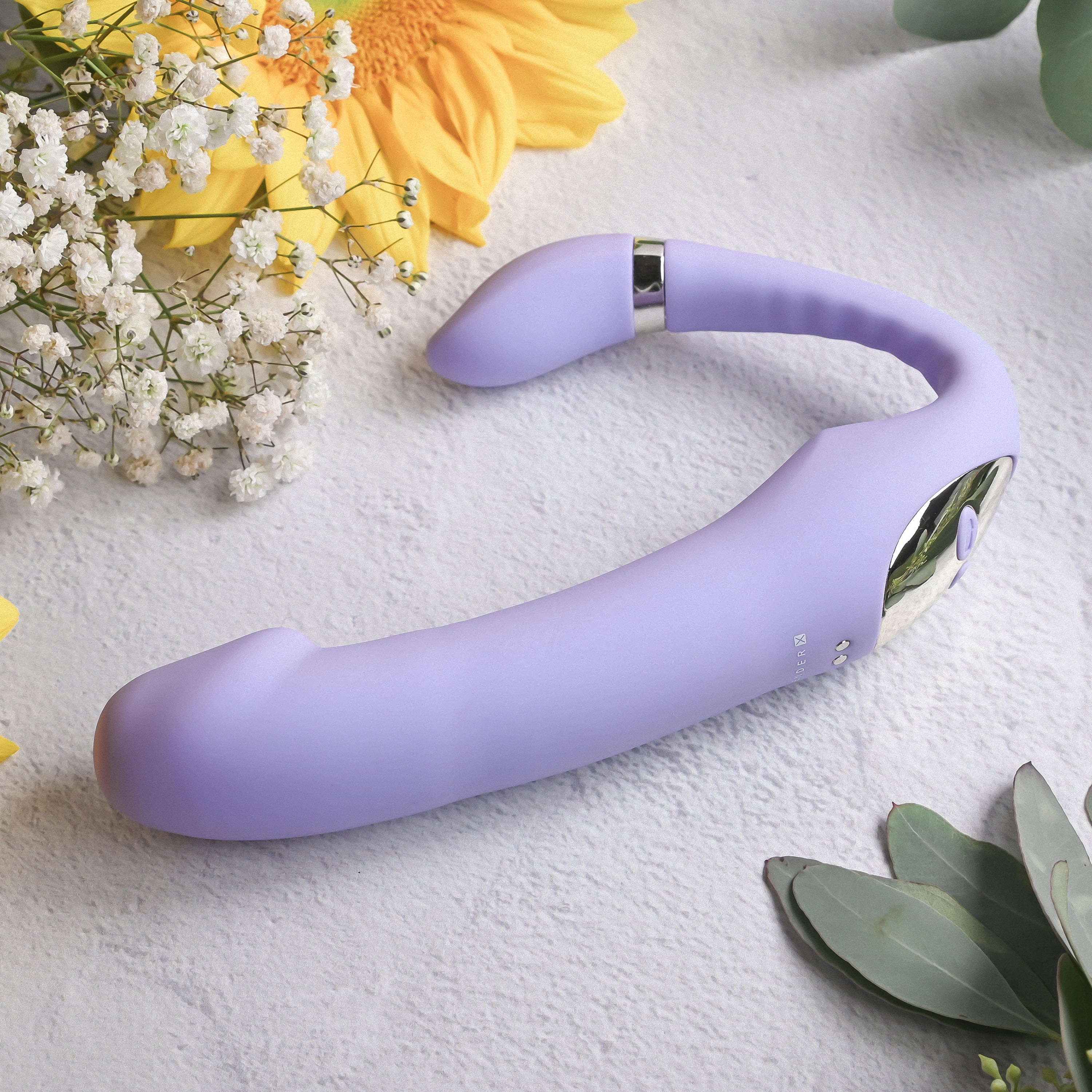 Vibrador em Silicone com 2 Extremidades, 2 Motores e 10 Modos de Vibração - Gender X  Orgasmic Orchid | 12 x 3,7 cm - 2