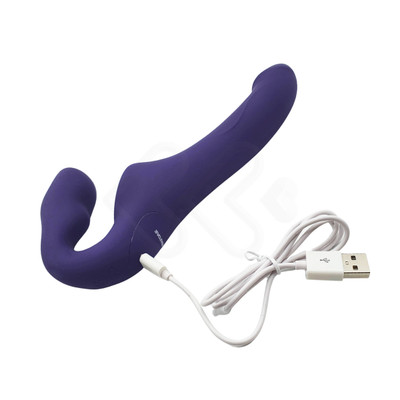 Foto 8 do produto Vibrador Strap On Recarregável com Língua Estimuladora, 10 Modos de Vibração e Controle Remoto sem Fio - Evolved 2 Become 1 | 13,5 x 3,1 cm
