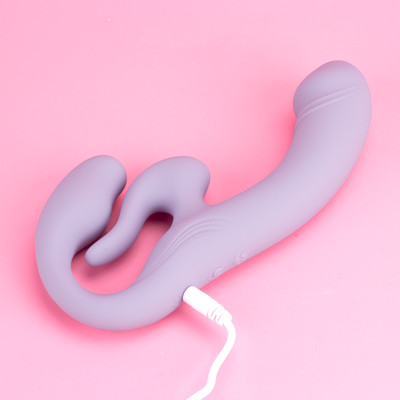 Foto 8 do produto Vibrador Strap On em Silicone com 10 Modos de Vibrações, Controle Remoto Sem Fio e Carregamento via USB - Exclusiva Thalassa | Disponível em 2 Cores