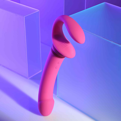 Foto 2 do produto Vibrador Strap On em Silicone com Motor Duplo, 10 Modos de Vibrações e Carregamento via USB - Gender X Sharing Is Caring | 15,5 x 3,6 cm
