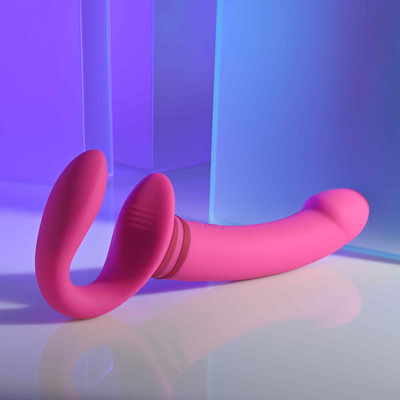Foto 3 do produto Vibrador Strap On em Silicone com Motor Duplo, 10 Modos de Vibrações e Carregamento via USB - Gender X Sharing Is Caring | 15,5 x 3,6 cm