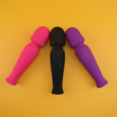 Foto 2 do produto Wand Massageador com 10 Modos de Vibração Potentes e Carregamento Via USB - Nv Toys Moka | Disponível em 3 Cores