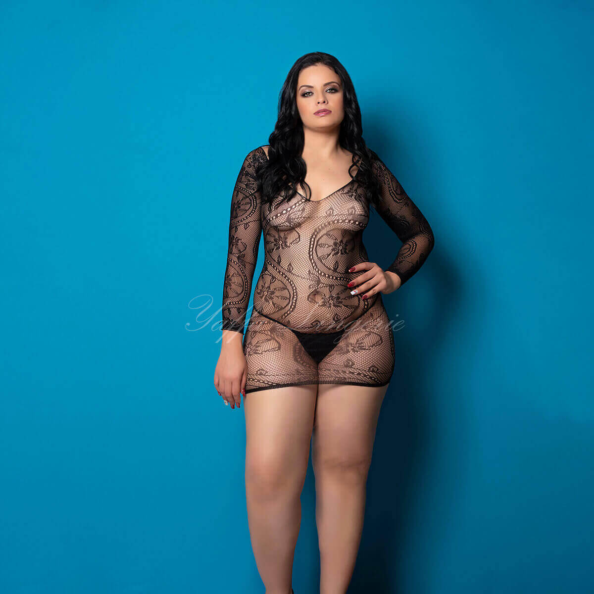 Yaffa Lingerie - Mini Vestido Arrastão com Manga Longa - Veste do P 36 até o Plus Size 46 | Cor: Preto - 3