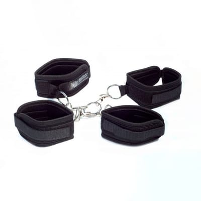 Algemas e Tornozeleiras Interligadas por Argola e Mosquetão - Bondage Lure Cross