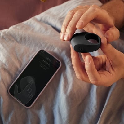 Anel Peniano com 8 Configurações de Vibração em Silicone Premium, Recarregável e a Prova D' Água - Lelo Tor 3 | 4,7 x 2,2 cm | Disponível em 2 Cores