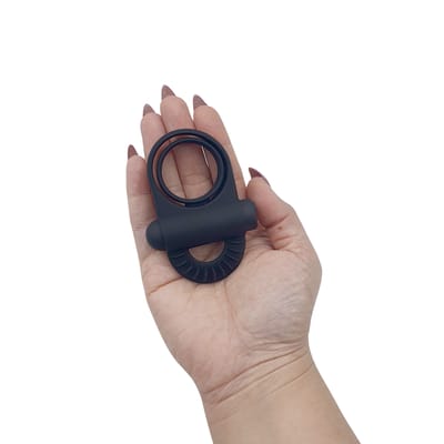 Anel Peniano em Silicone com Alça Flexível, Cápsula Vibratória, 9 Modos de Vibração e Carregamento Via Cabo USB - Zero Tolerance Bell Ringer