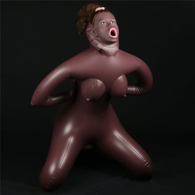 Boneca Inflável com Posição de Vaqueira, Seios, Cabelo, Rosto e 3 Orifícios Penetráveis em TPE - LoveToy Horny CowGirl Yael