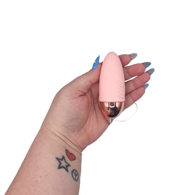 Bullet em Silicone e ABS com 12 Modos de Vibrações e Controle Remoto - Lilo We love Vibrator | Disponível em 2 Cores
