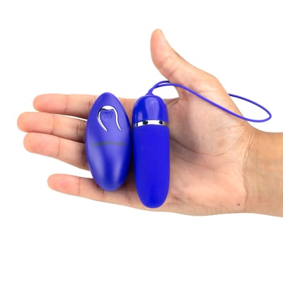 Cápsula Vibratória Lisa com 12 Modos de Vibração, Controle Remoto sem Fio e Resistente à Água - Pretty Love Darlene | 8,6 x 2,7 cm | Disponível em 2 Cores