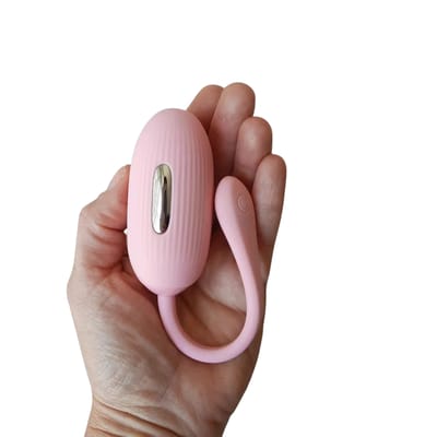 Cápsula Vibratória em Silicone com 12 Modos de Vibração, 3 Intensidades de Choque e Controle via App  - Pretty Love Doreen | 7,2 x 3,3 cm | Disponível em 2 Cores