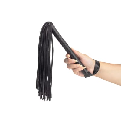Chicote em Couro Sintético com Tiras Finas - Yaffa | 29 cm