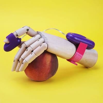 Dedeira em Silicone com Cápsula Vibratória, 10 Modos de Vibração e Controle Remoto - Vibro Finger Ultra 7 | 4 x 3,5 cm