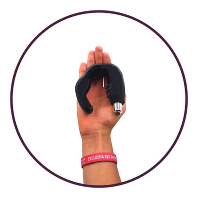 Massageador de Próstata e Períneo em Silicone com Vibração Única e Cerdas Estimuladoras - Dom M1 - 11,5 x 3,8 cm