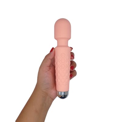 Vibrador Massageador em Silicone com Texturas, 20 Modos de Vibração, 8 Intensidades e Carregamento via Cabo USB - SI | 20 x 4,2 cm | Disponível em 4 Cores