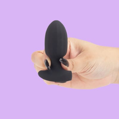 Plug Anal ''M'' em Silicone Macio com Textura Anelar, 9 Modos de Vibração e App Interativo - Exclusiva Halo | 7 x 3,2 cm