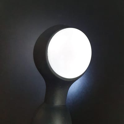 Plug Anal em TPE Atóxico com 3 Modos de LED - Diversão Ao Cubo | 7,5 x 2,4 cm | Disponível em 4 Cores