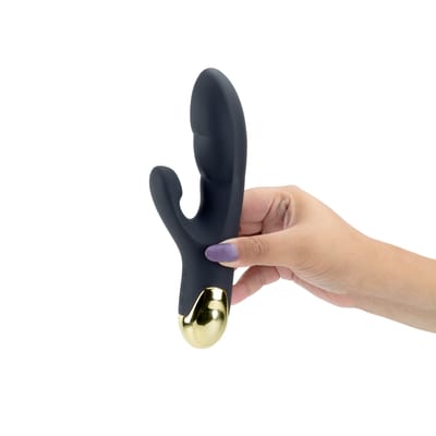 Vibrador Estimulador de Ponto G e Clítoris em Silicone com 7 Modos de Vibração, Sucção, Botão de Auto Limpeza e Função Memória - Pretty Love Naughty Play | 10,3 x 3,8 cm