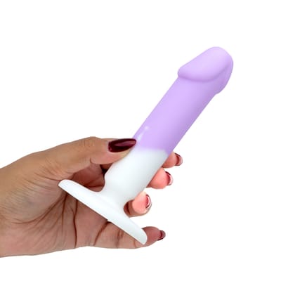 Prótese Peniana em Silicone Atóxico com Glande Definida e Base Ventosa Ampla - Sexy Import | 13,4 x 3,5 cm | Disponível em 2 Cores