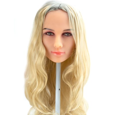 Renata - Boneca Realística em TPE com Cabelo Longo, Olhos Azuis, Seios Fartos, Vértebras em Aço e Acessórios - 29 kg e 1,60 Metros de Altura