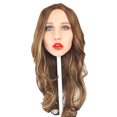 Samira - Boneca Realística em TPR com Cabelo Castanho, Olhos Azuis, Seios Médios, Vértebras em Aço e Acessórios - 38 kg e 1,66 Metros de Altura