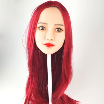 Veronica - Boneca Realística em TPE com Pele Branca, Cabelo Ruivos Longo, Olhos Azuis, Seios Grandes, Vértebras em Aço e Acessórios - 43,5 Kg e 1,65 Metros de Altura