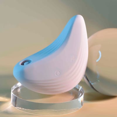 Estimulador de Clitóris em Silicone com 10 Modos de Vibrações, Pulsação e Recarregável - Evolved Playboy Pleasure Palm | 9,6 x 5,2 cm