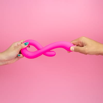Vibrador Duplo Flexível em Silicone com 10 Modos de Vibrações, 2 Motores e Recarregável - Intt Toys Vibra Collors Medusa | 10 x 3,5 cm
