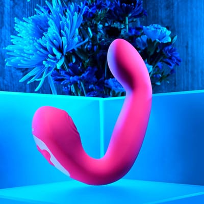 Vibrador de Ponto G e Clitóris em Silicone com 2 Motores, 10 Modos Pulsação e Movimentos, Recarregável - Evolved Buck Wild | 13 x 3,8 cm
