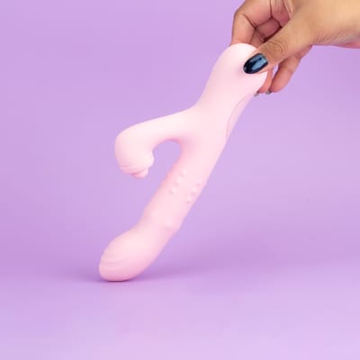Vibrador Rabbit em Silicone com 10 Pulsações, Vibrações, Função ''Vem Cá'' e Carregamento USB Magnético - Exclusiva Fernanda