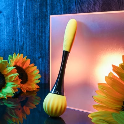 Vibrador sem Gênero Recarregável em Silicone Aveludado e Cromado com 10 Modos de Vibração - Gender X Sunflower | 20 x 4,5 cm