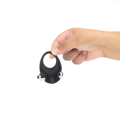 Anel Peniano em Silicone com Cerdas Estimuladoras de Clitóris e Cápsula Vibratória - YouVibe | 7,2 x 5,8 cm