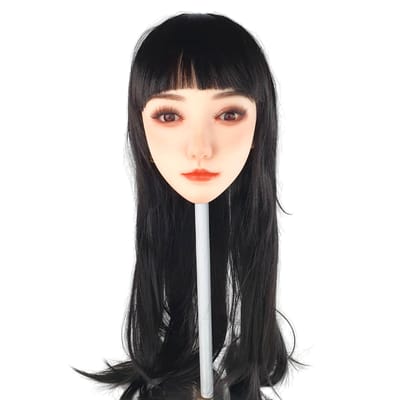 Yumi - Boneca Realística em TPE com Cabelos Pretos, Olhos Azuis, Seios Médios, Vértebras em Aço e Demais Acessórios - 35,5 kg e 1,55 Metros de Altura