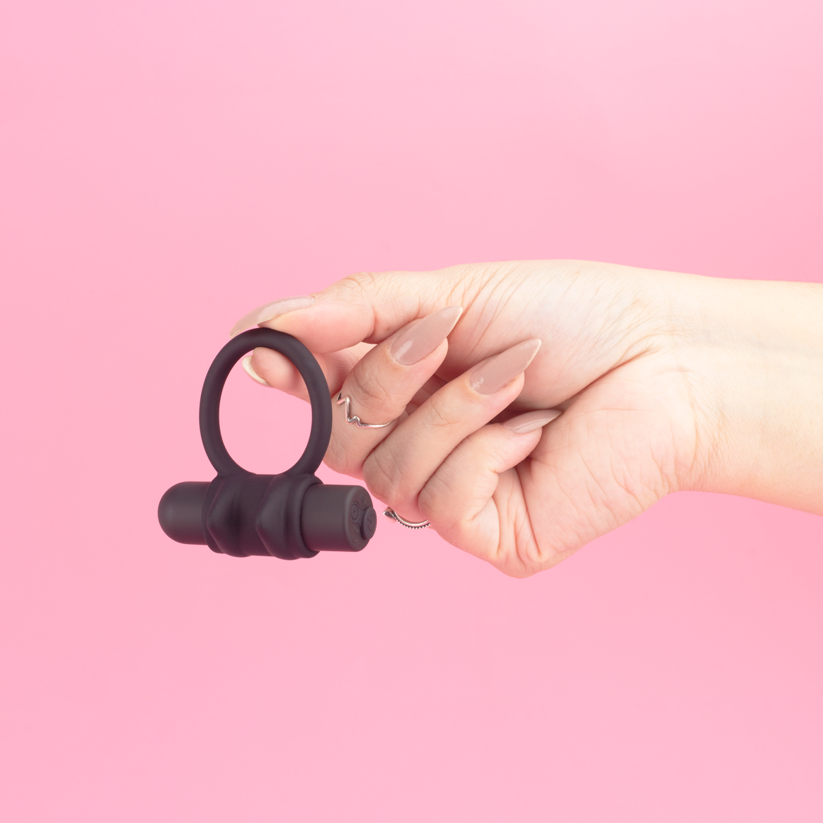 Anel Peniano com Relevos em Silicone e Bullet com 10 Modos de Vibração, Recarregável - Exclusiva Rito - 5