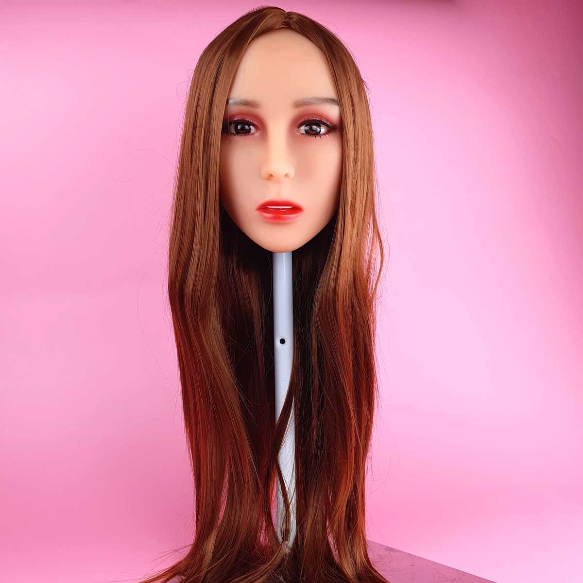 Anna - Boneca Realística em TPE com Pele Morena, Cabelo Longo, Olhos Castanhos, Seios Fartos, Vértebras em Aço e Acessórios - 34 Kg e 1,48 Metros de Altura - 12