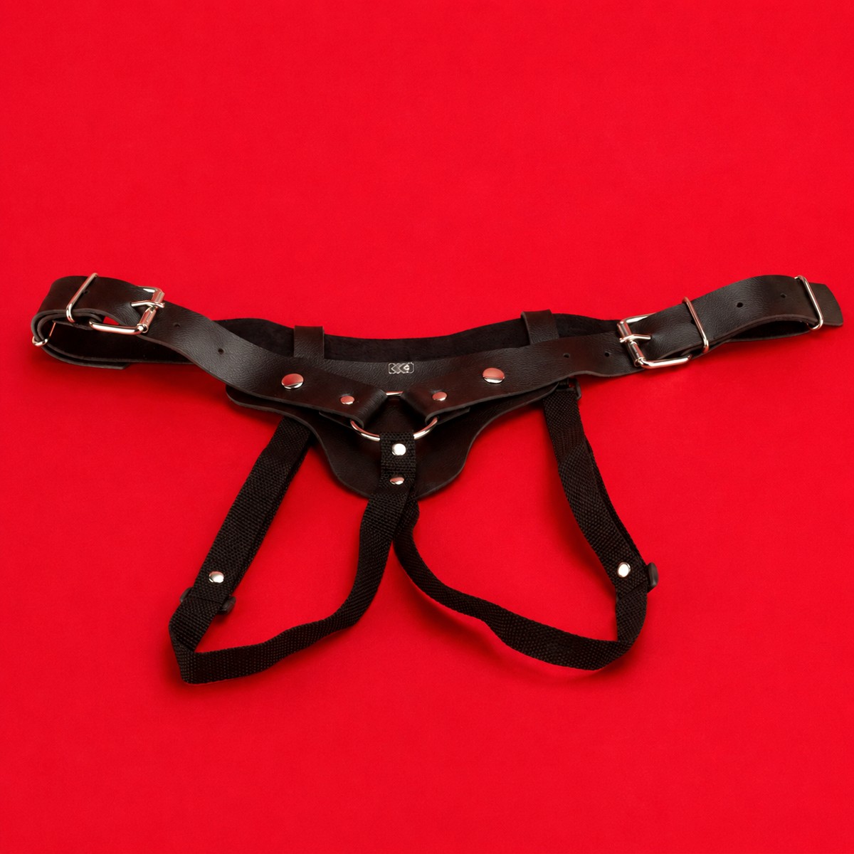 Cinta Peniana em Couro Sintético com Prótese em PVC - Exclusiva Take On | 17,5 x 3,6 cm - 6