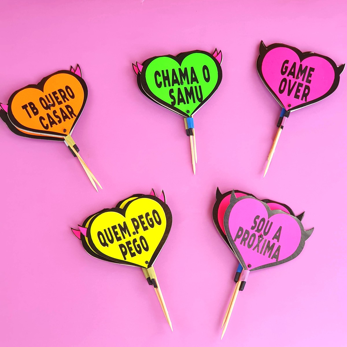 Conjunto de Espetinhos Coração Neon Decorativos para Mesa - FestaChic - 1