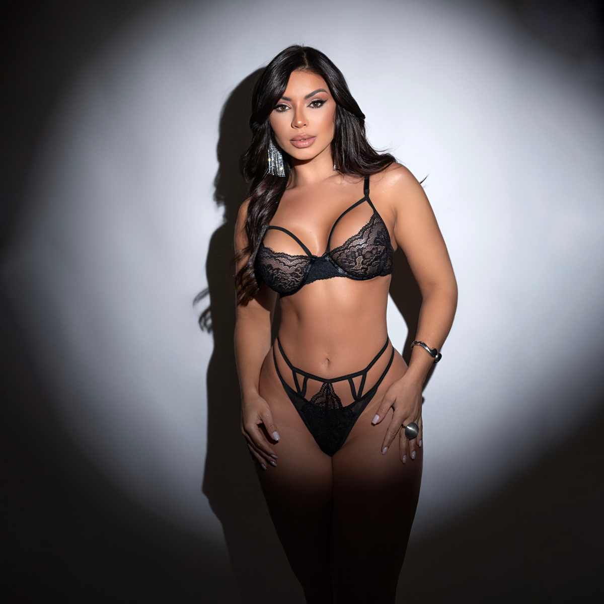 Conjunto em Renda com Detalhes em Strappy - Exclusiva Lingerie | Disponível em 5 Cores e 4 Tamanhos - 11