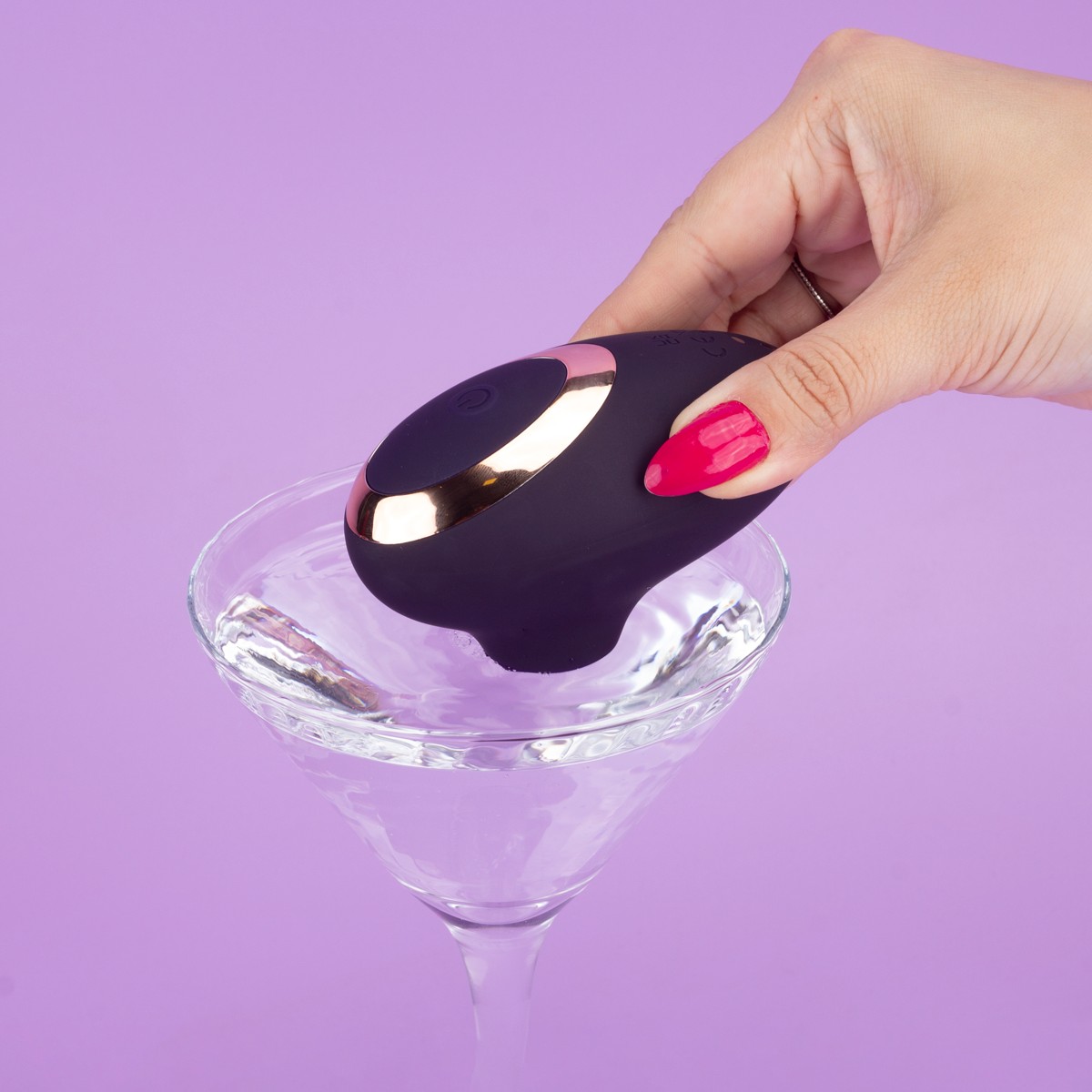 Estimulador Clitoriano em Silicone, 5 Tipos de Ondas de Pressão e Recarregável - Exclusiva Camila | 9,5 x 5,8 cm - 7