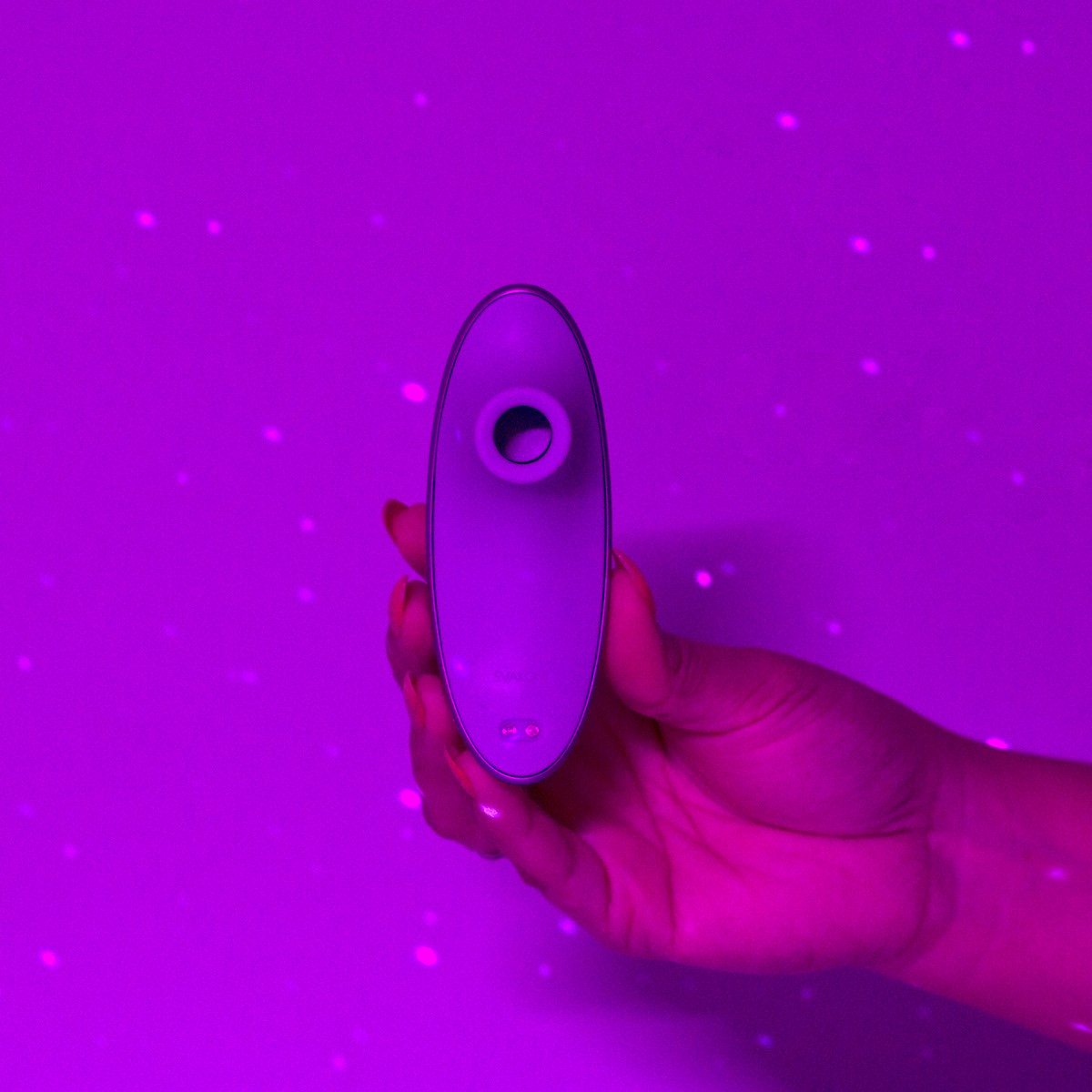 Estimulador de Clitóris com 5 Modos de Intensidade de Ondas de Pressão, Função Memória, App Control e Case Projetor Recarregável - Svakom Pulse Galaxie - 8