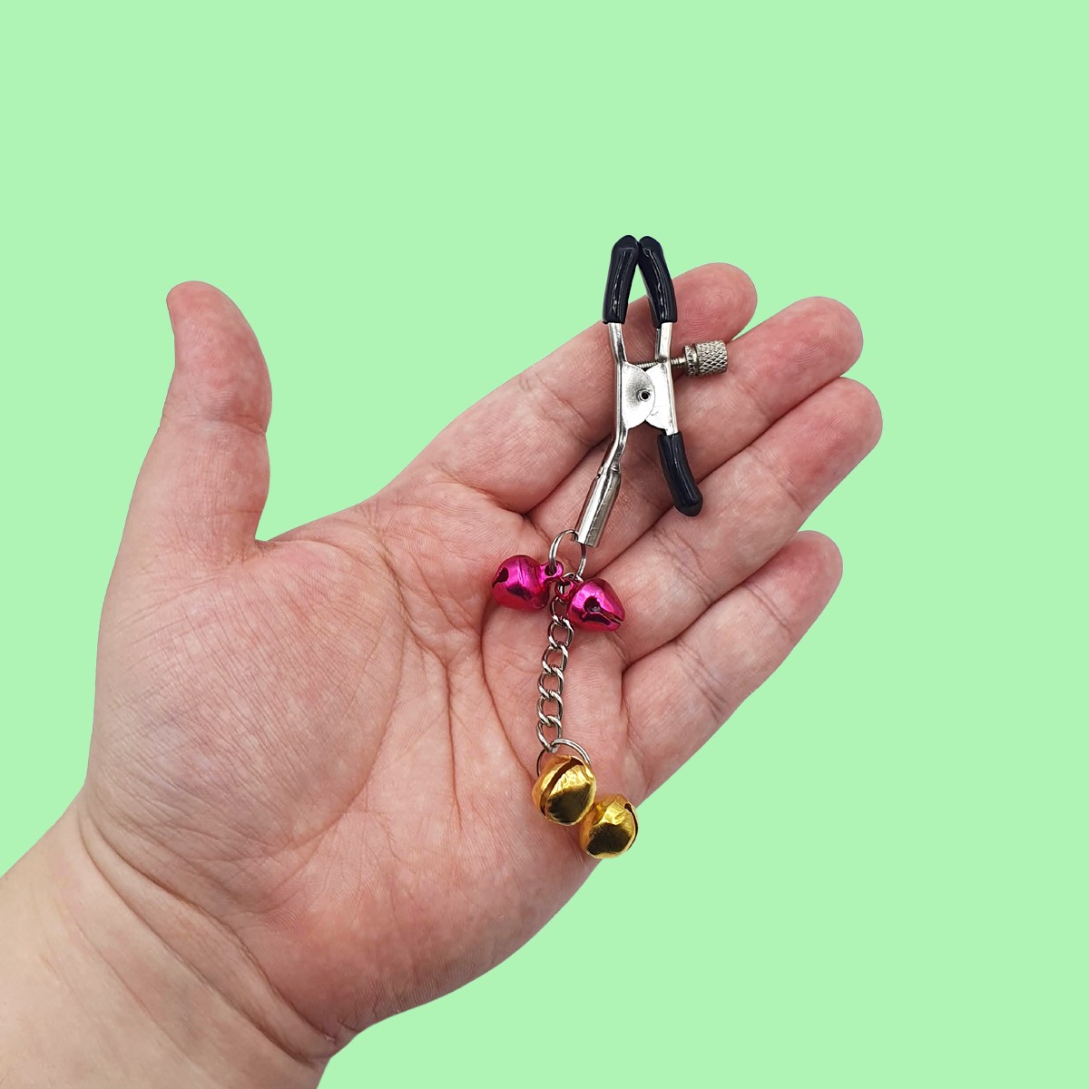 Grampos para Mamilos em Metal com Sinos Coloridos e Ajuste de Pressão - 3