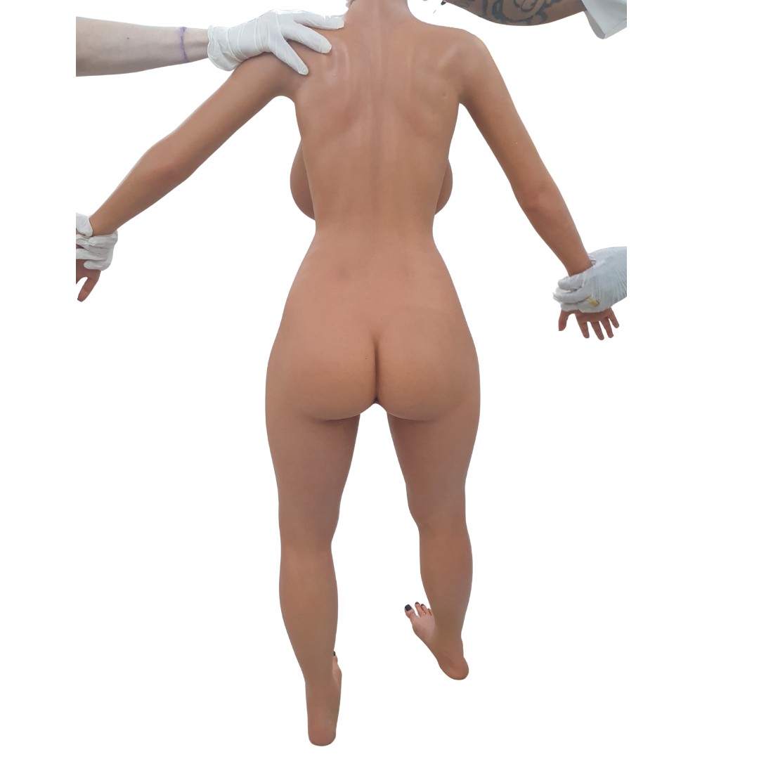 Hailey - Boneca Realística em Silicone com Cabelos Longos, Olhos Verdes, Seios Fartos, Vértebras em Aço e Demais Acessórios - Real Lady | 31 kg e 1,59 Metros de Altura - 11