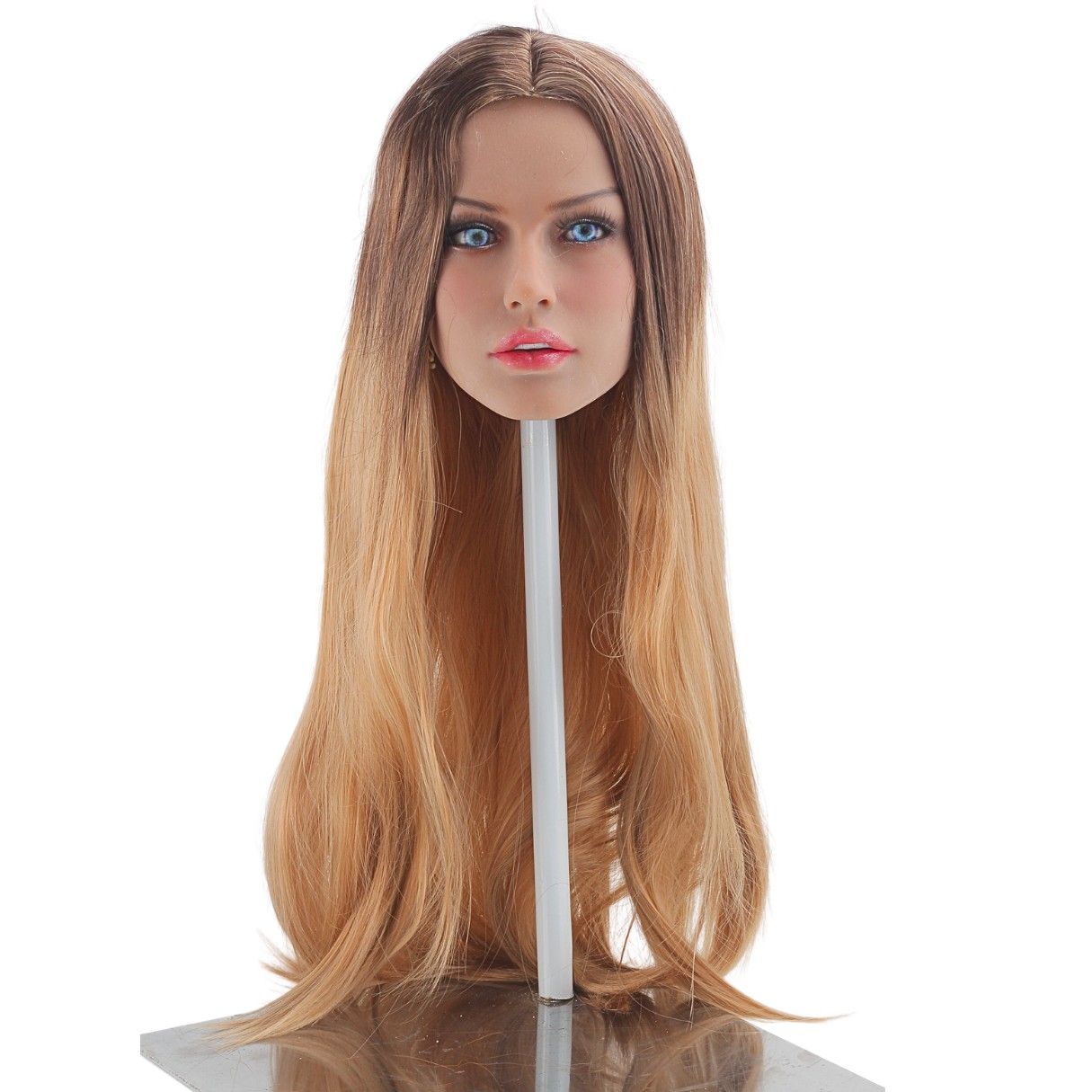 Manu - Boneca Realística em TPE com Pele Morena, Cabelo Loiro, Olhos Verdes, Seios Médios, Vértebras em Aço e Acessórios - 34 kg e 1,58 Metros de Altura - 6